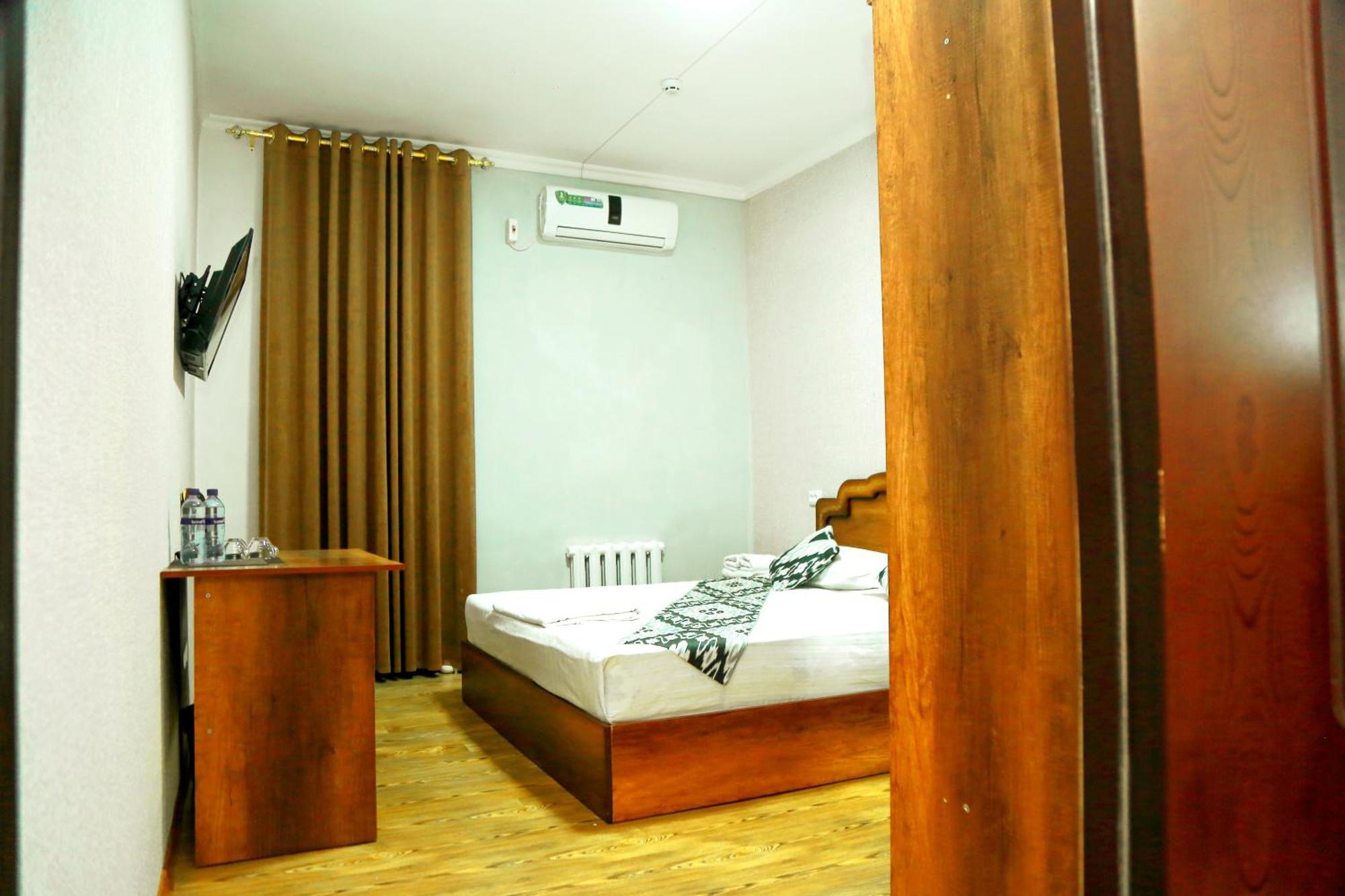 Hotel Mir Адрес Abu Ali Ibn Sino 4A 布哈拉 外观 照片