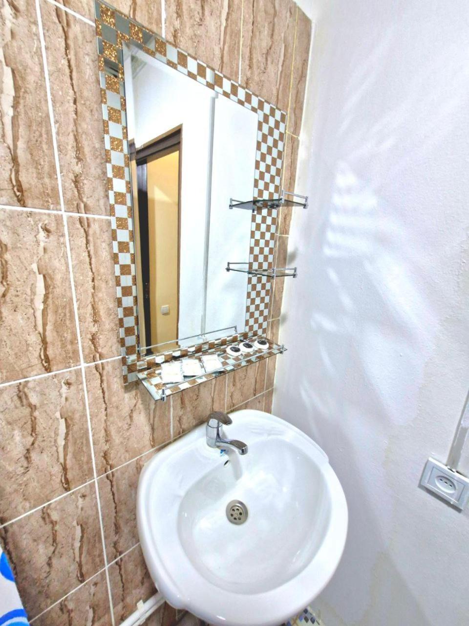 Hotel Mir Адрес Abu Ali Ibn Sino 4A 布哈拉 外观 照片