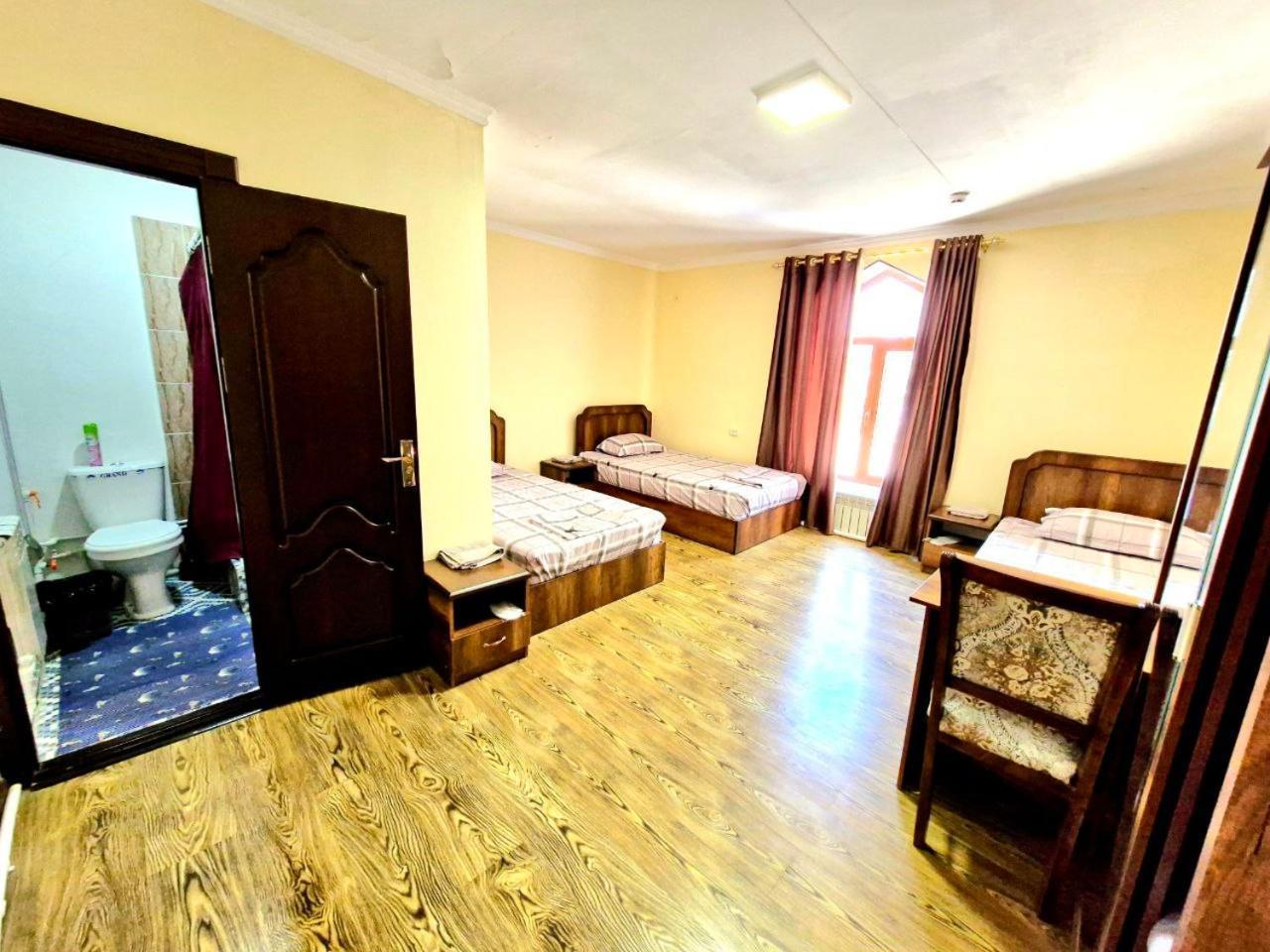 Hotel Mir Адрес Abu Ali Ibn Sino 4A 布哈拉 外观 照片
