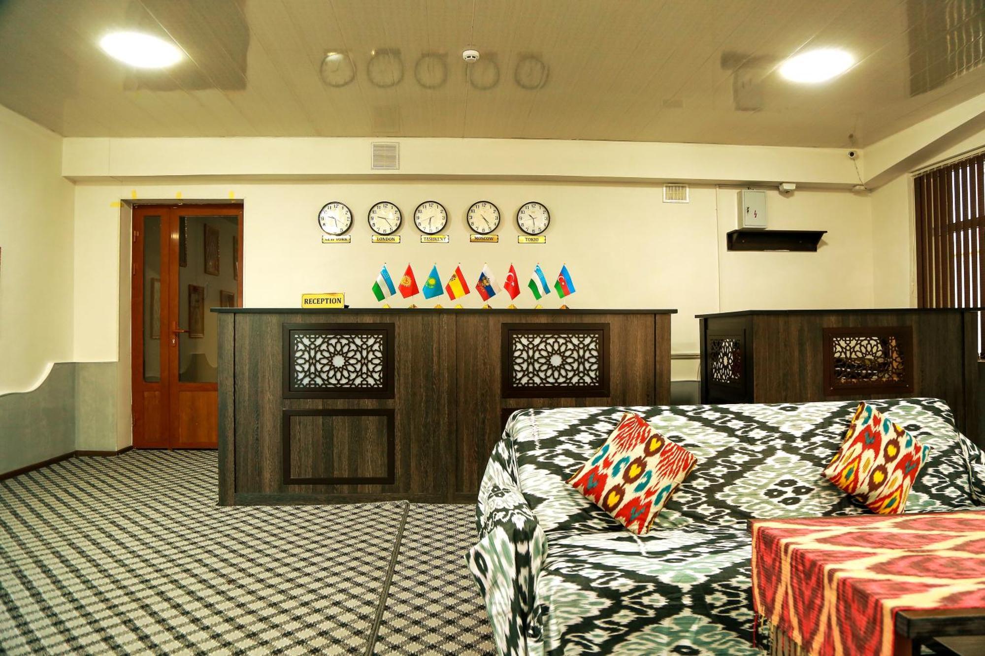 Hotel Mir Адрес Abu Ali Ibn Sino 4A 布哈拉 外观 照片